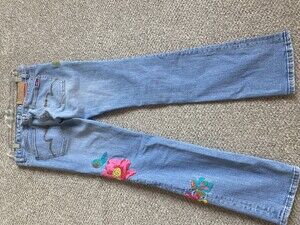 BCBG Vintage Like New Embroidered Floral Designer Jeans
